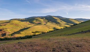 312 Sky Ridge Rd, Ashland, OR 97520