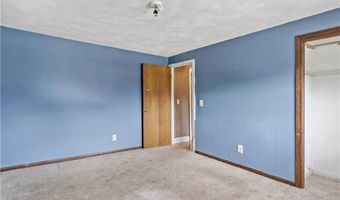 2 Huckleberry Rd, Coventry, RI 02816