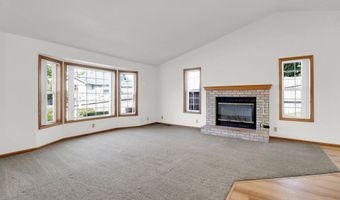 5689 D St, Springfield, OR 97478