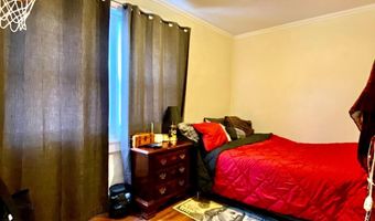 8 COMMONWEALTH Ave, Claymont, DE 19703