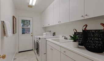 5464 Shannon Rdg, San Diego, CA 92130