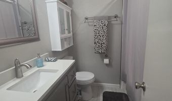 1902 Mountain Shadow Dr, Carlsbad, NM 88220