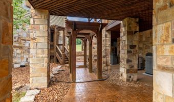 300 Eagle Point Dr, Albany, KY 42602