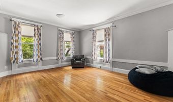 543 Newport Ave, Attleboro, MA 02703