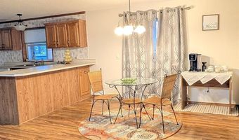 211 Pine St, Bee, NE 68314
