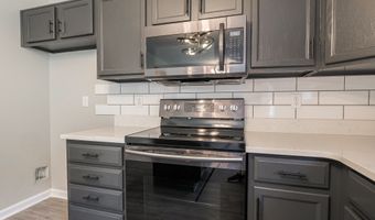2924 Coles Creek Ln, Indianapolis, IN 46217