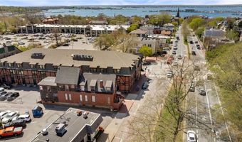 3 Memorial Blvd, Newport, RI 02840