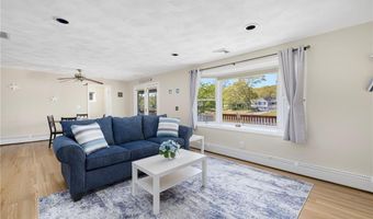 106 N River Dr, Narragansett, RI 02882