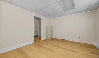 85 School Ground Rd, Branford, CT 06405