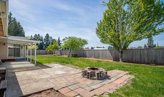 3533 HOODVIEW Dr, Hubbard, OR 97032