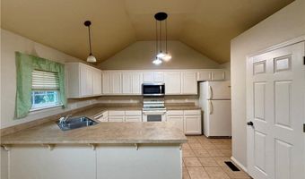 2 Radcliffe Dr, Bella Vista, AR 72714