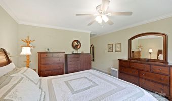 700 Crowfields Ln, Asheville, NC 28803