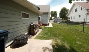 804 6th Ave, Alton, IA 51003