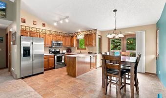 900 E Magnolia Dr, Brandon, SD 57005