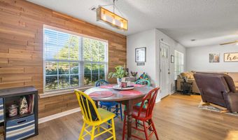 1202 Meadows Dr, Benton, AR 72019
