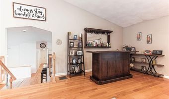180 Mesa Dr, North Kingstown, RI 02852
