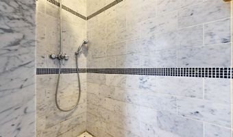 40 N Shore Rd, Absecon, NJ 08201