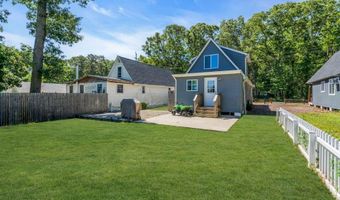 375 E BARNEGAT Ave, Bayville, NJ 08721