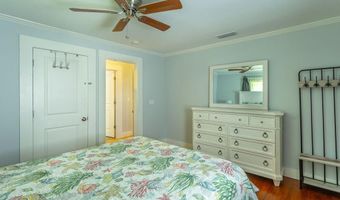 106 17th St, Apalachicola, FL 32320