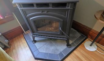 2 Green St, Barre, VT 05641