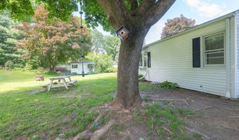 28 Garella Rd, Bethel, CT 06801
