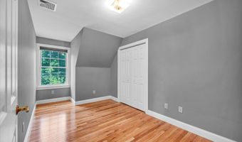 135 West St, Cromwell, CT 06416