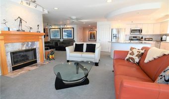 3 Kirwins Ln, Newport, RI 02840