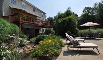 83 Rolling Hill Dr, Exeter, RI 02822