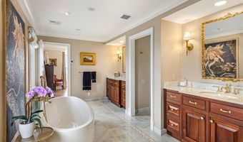 737 Boston Neck Rd, Narragansett, RI 02882