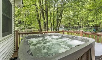 271 N SHORE Dr, Albrightsville, PA 18210