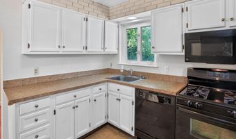 5915 RYLAND Dr, Bethesda, MD 20817