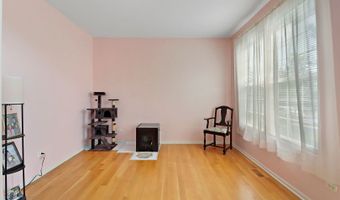 1286 Goldfinch Ln, Antioch, IL 60002