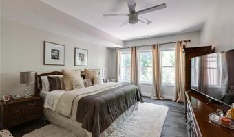 1616 Prestwick Ln, Dunwoody, GA 30338