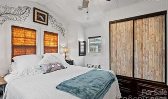 54 And 46 S Kimiko Ln, Balsam Grove, NC 28708