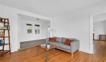 14 Barnsdale Rd, East Providence, RI 02914