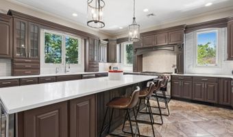 3 Buckingham Rd, Bayonne, NJ 07035