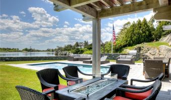 294 Ocean Ave, Newport, RI 02840