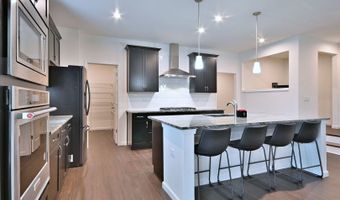 620 N Sullivan St, Addison, IL 60101