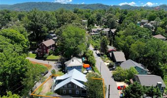102 Courtland Ave, Asheville, NC 28801