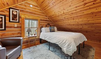 10510 Deer Dr, Birdseye, IN 47513