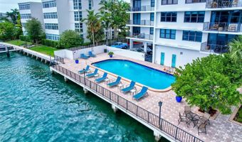 10101 E Bay Harbor Dr 502, Bay Harbor Islands, FL 33154