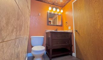209 10th Ave NW, Bowman, ND 58623