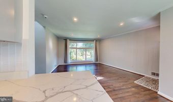 6337 PHYLLIS Ln, Alexandria, VA 22312