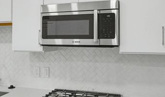 701 N HENRY St 206, Alexandria, VA 22314