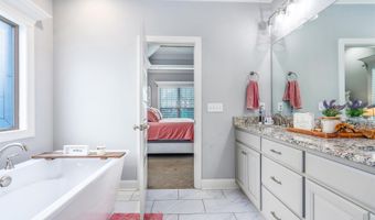 17643 Maree Dr, Athens, AL 35613