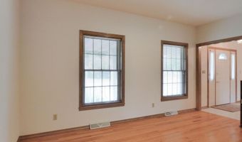 125 E WAYFARER Ln, Appleton, WI 54913