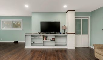 297 E Washington St, Almont, MI 48003