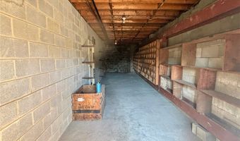 899 Canton Rd, Akron, OH 44312