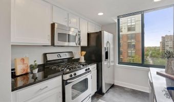 1021 N GARFIELD St N 606, Arlington, VA 22201