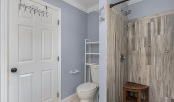 213 Corey Ln 213, Middletown, RI 02842